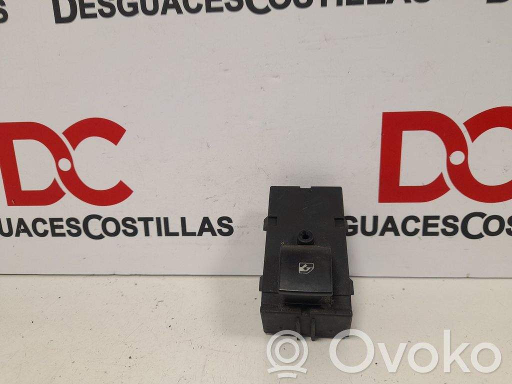Chevrolet Cruze Electric window control switch 