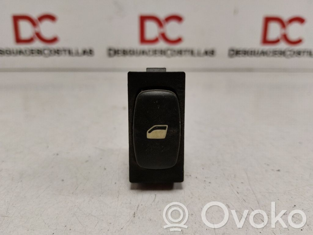 Electric window control switch   6554E8