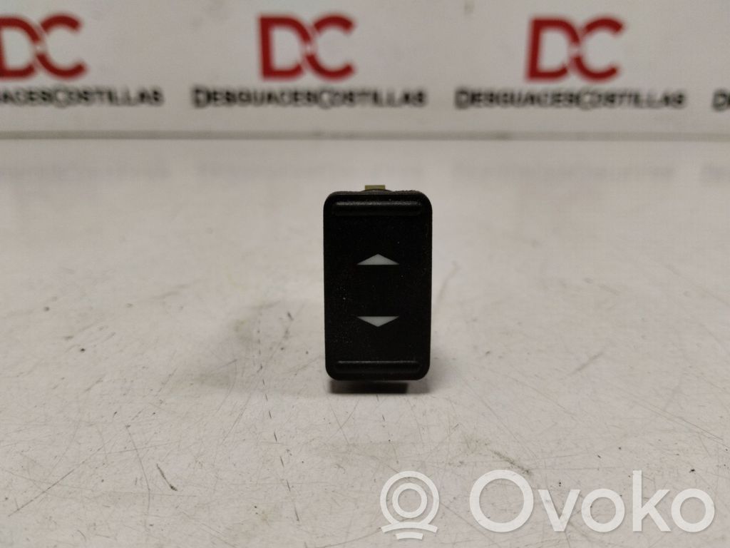 Interruptor del elevalunas eléctrico   03168400