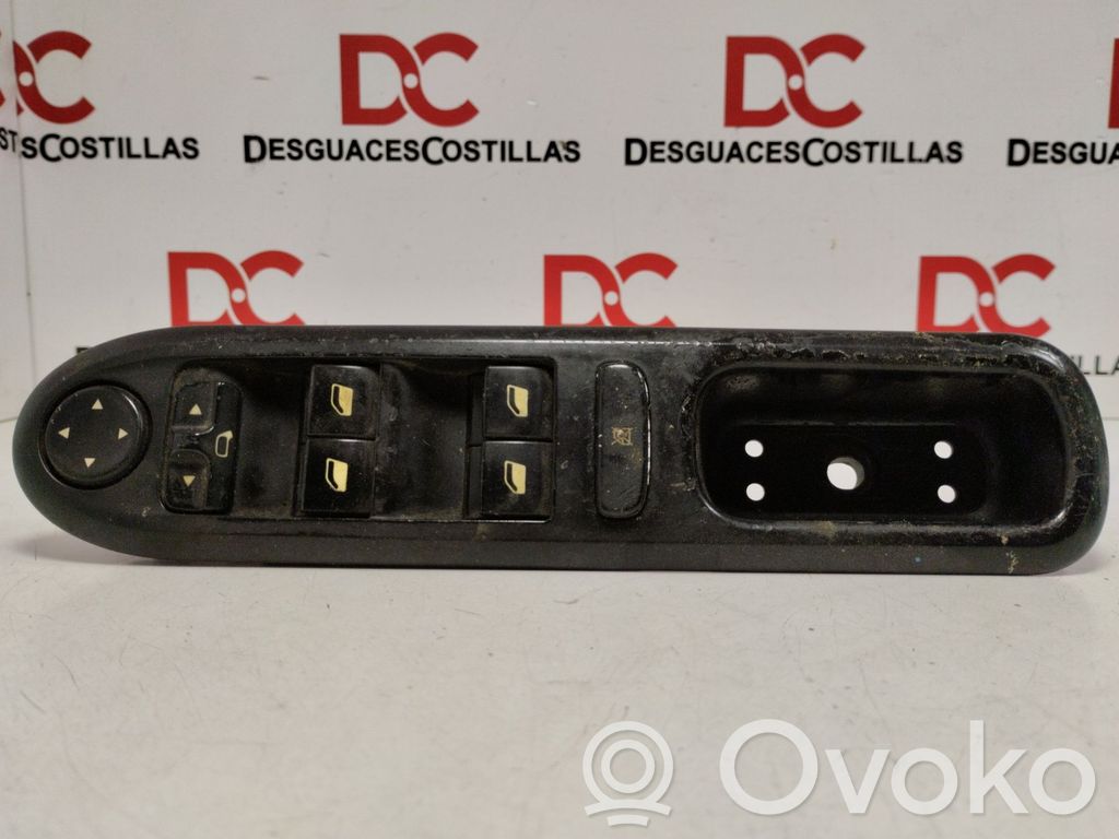 Peugeot 407 Electric window control switch 