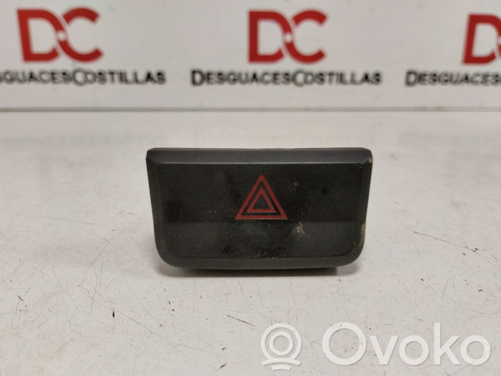 Hyundai Accent Botón interruptor de luz de peligro 