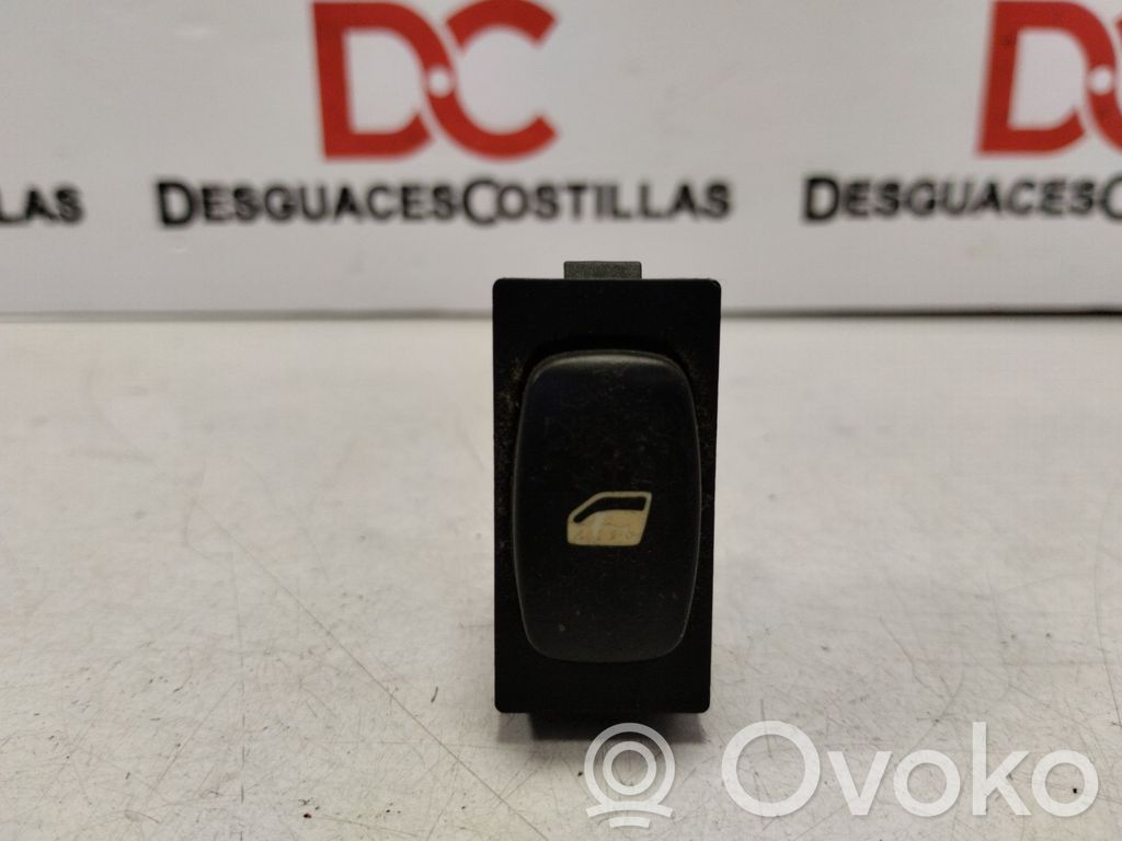 Peugeot 307 Electric window control switch 