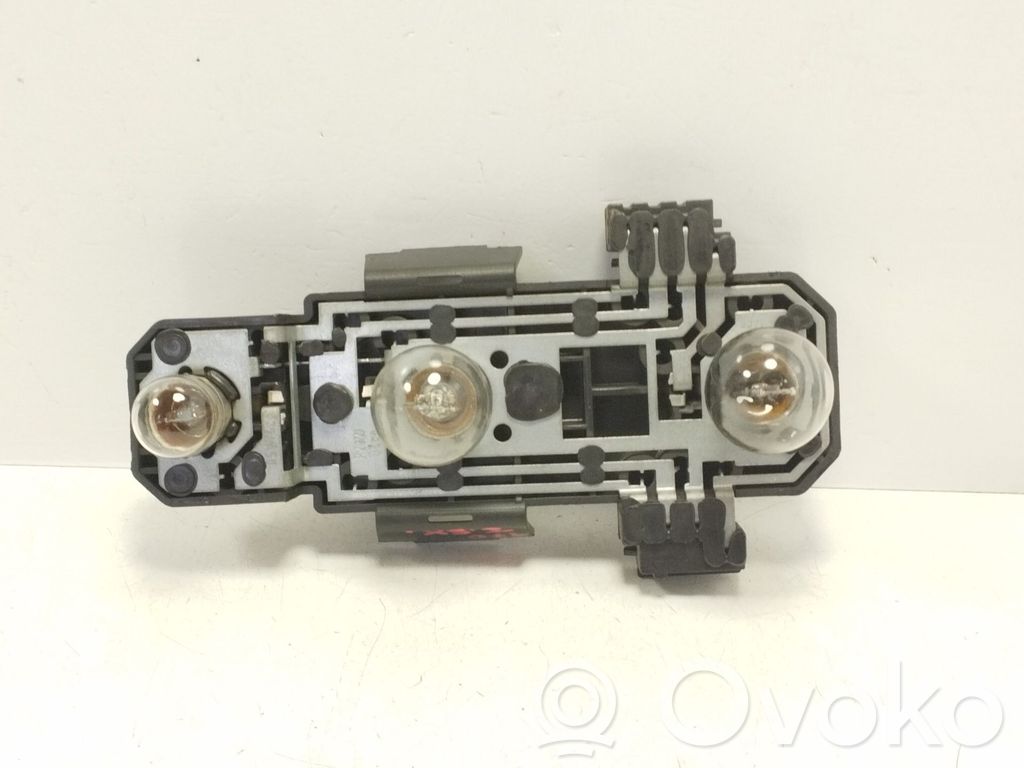 Volvo 940 Aizmugures spuldzes vāka turētājs 