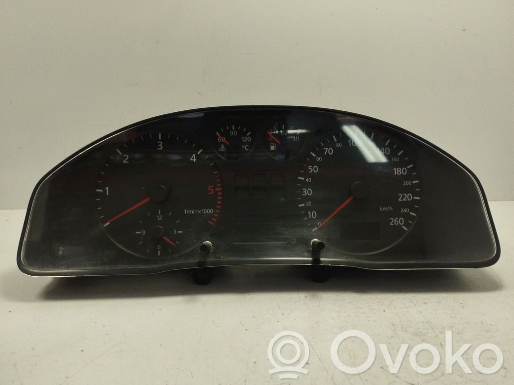 Audi A4 S4 B5 8D Tachimetro (quadro strumenti) 