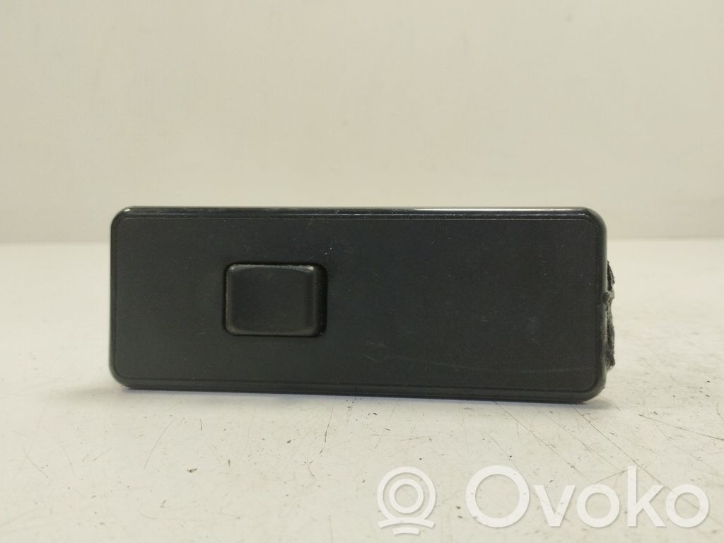 Volvo 440 Electric window control switch 