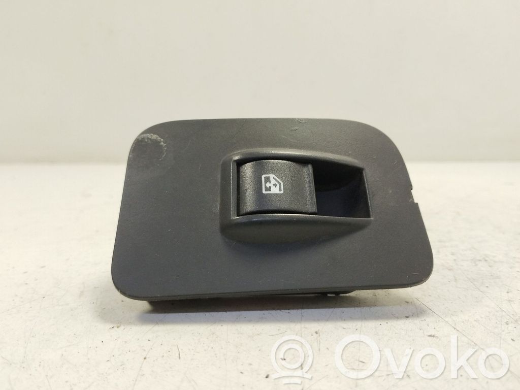 Peugeot Bipper Electric window control switch 