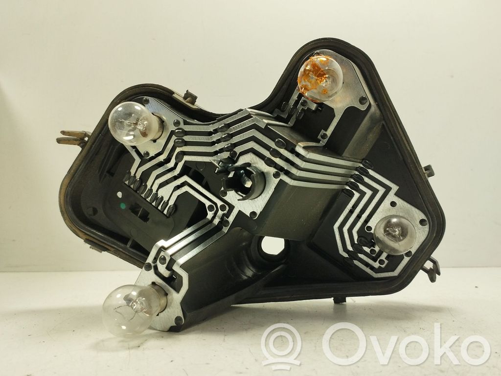 Fiat Stilo Aizmugures spuldzes vāka turētājs 