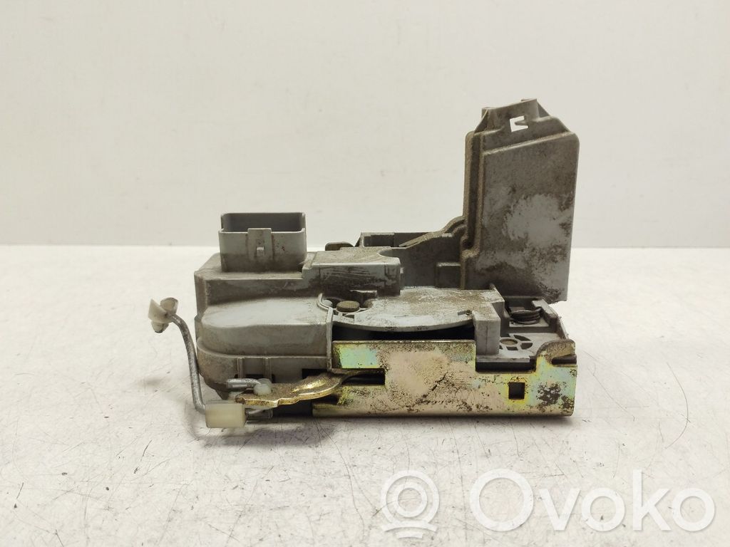 Peugeot 307 Zamek drzwi przednich 