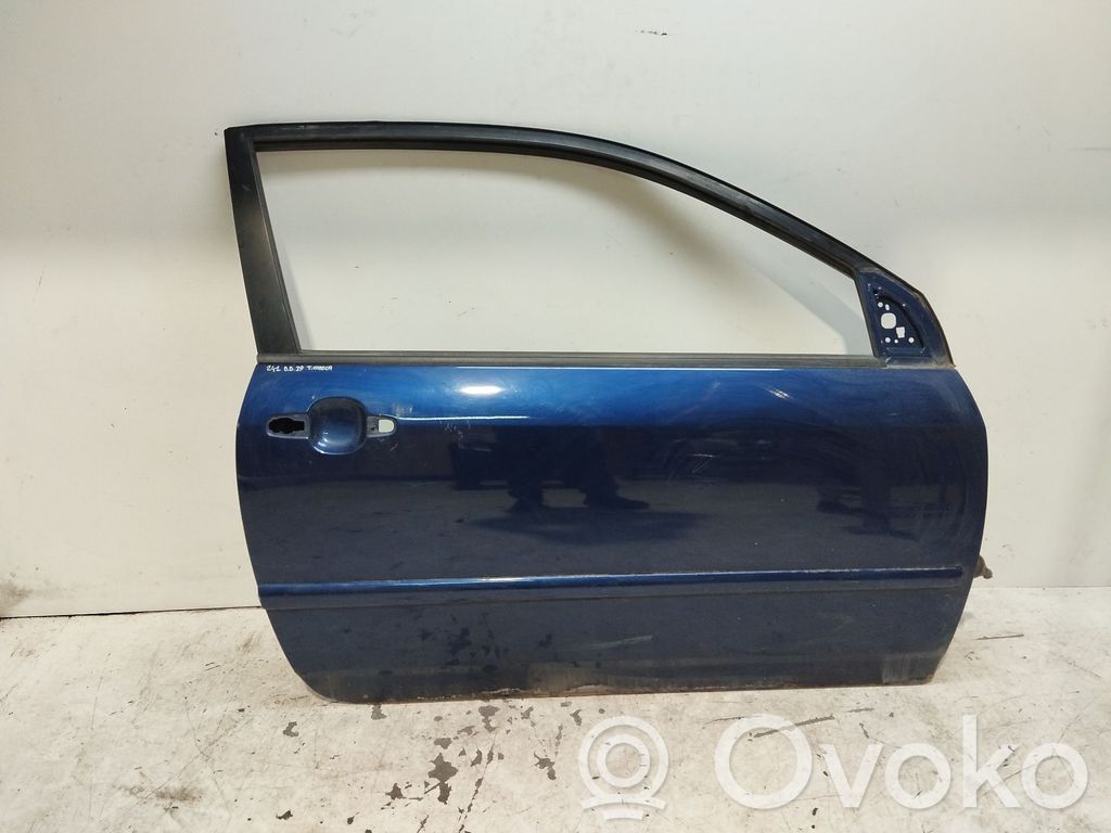 Toyota Corolla Verso E121 Priekinės durys 