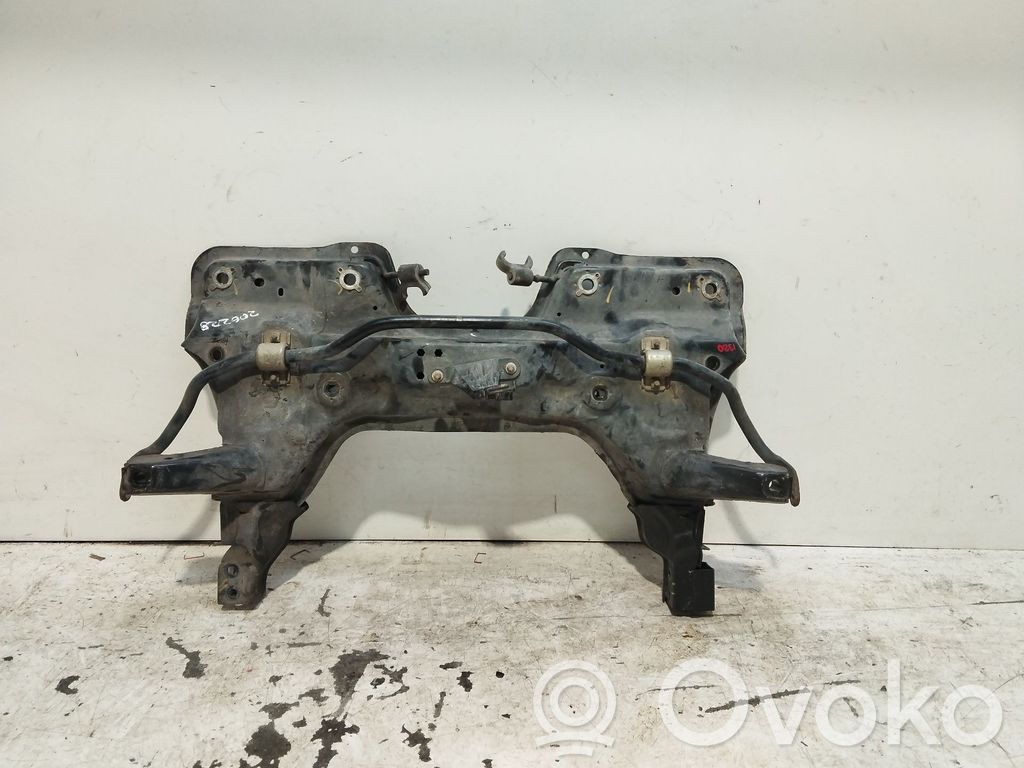 Opel Corsa E Priekinis traversas 