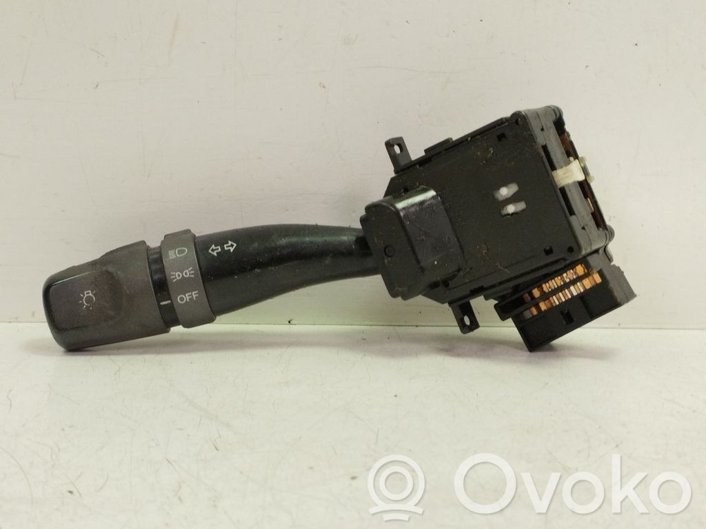 Hyundai Accent Interruptor de control del panel de luces 