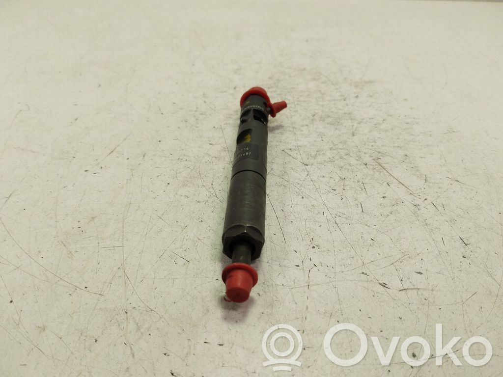 Inyector de combustible   8200676774