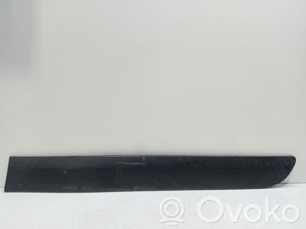 Bottom trim   1497643077
