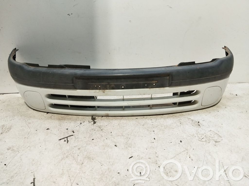 Renault Clio I Parachoques delantero 