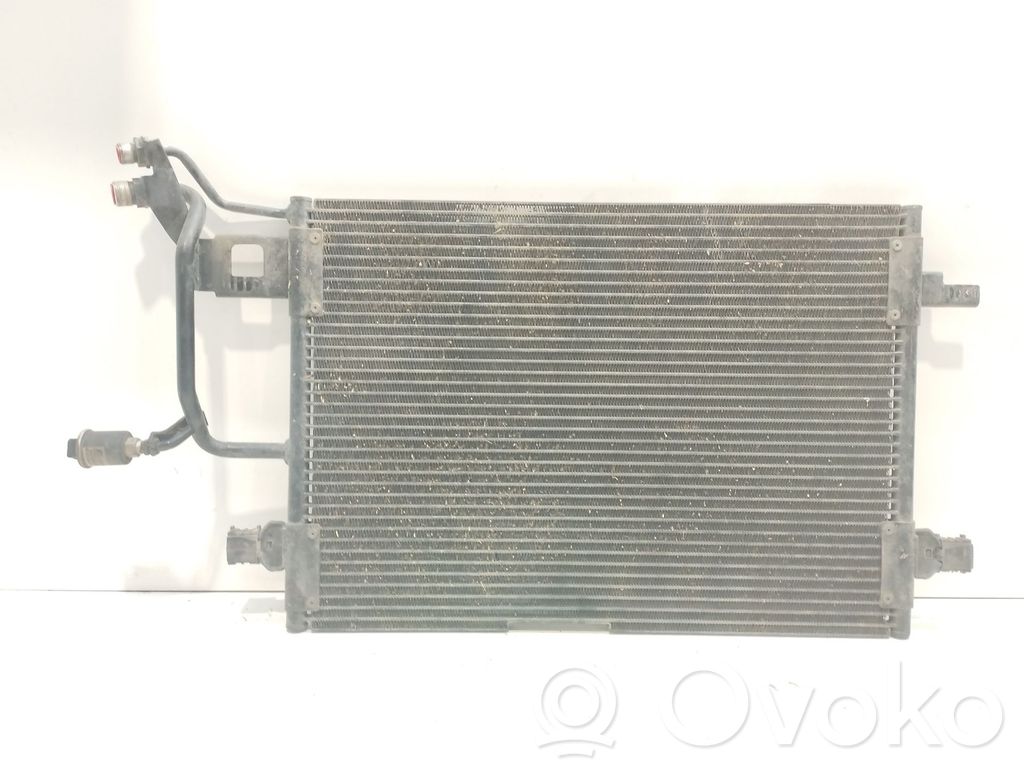 Audi A4 S4 B5 8D Skraplacz / Chłodnica klimatyzacji 