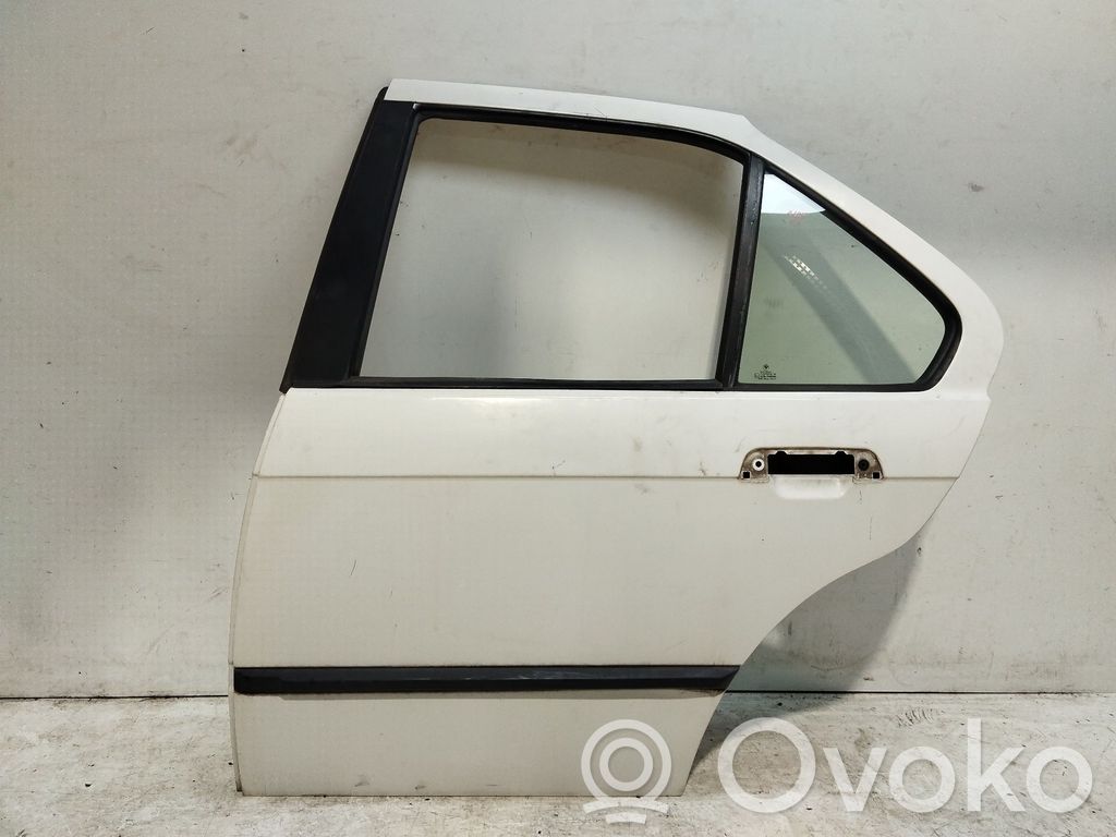 BMW 3 E30 Galinės durys 
