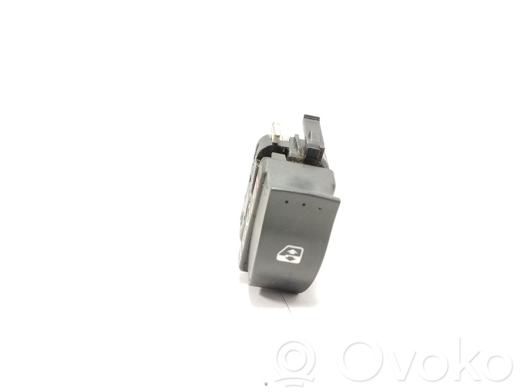 Renault Clio III Electric window control switch 