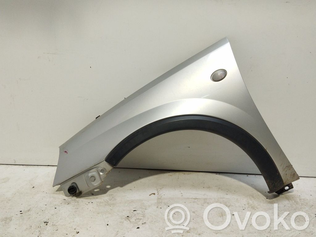 Opel Corsa C Sparnas 