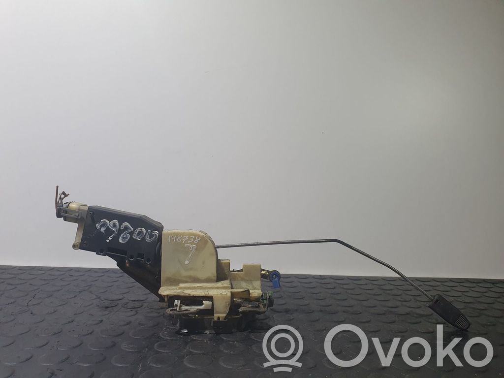 Opel Corsa B Etuoven lukko 
