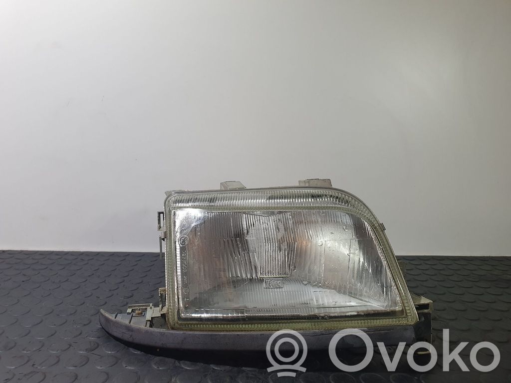 Renault Clio I Scheinwerfer 