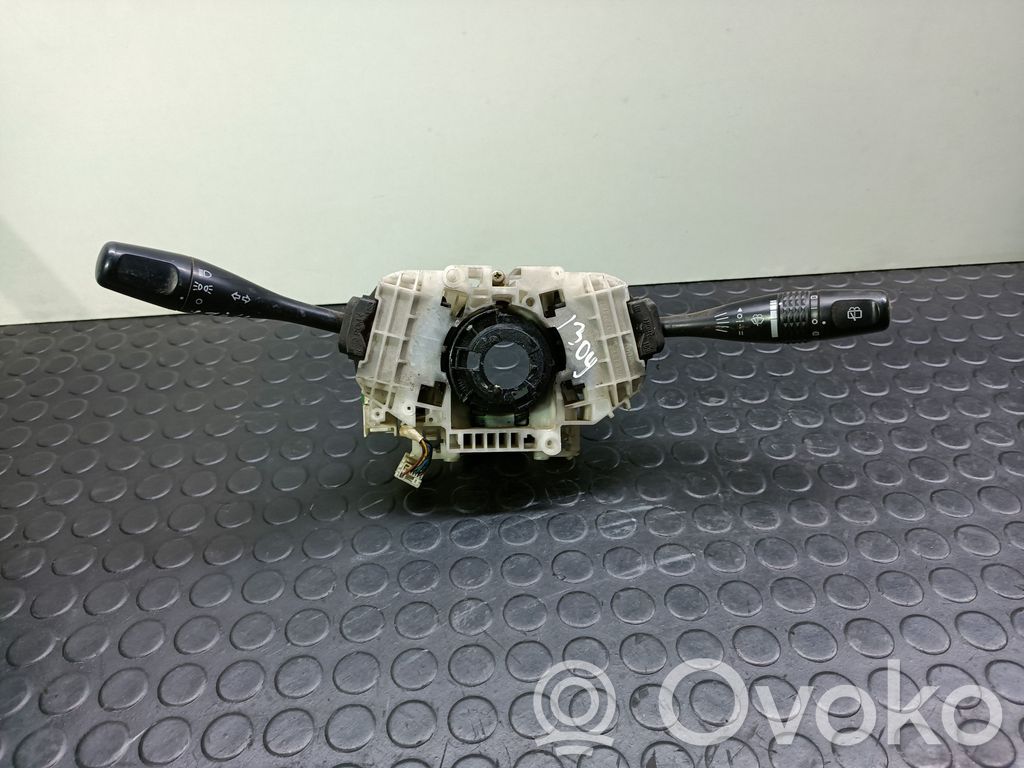 Mitsubishi Montero Przełącznik świateł 
