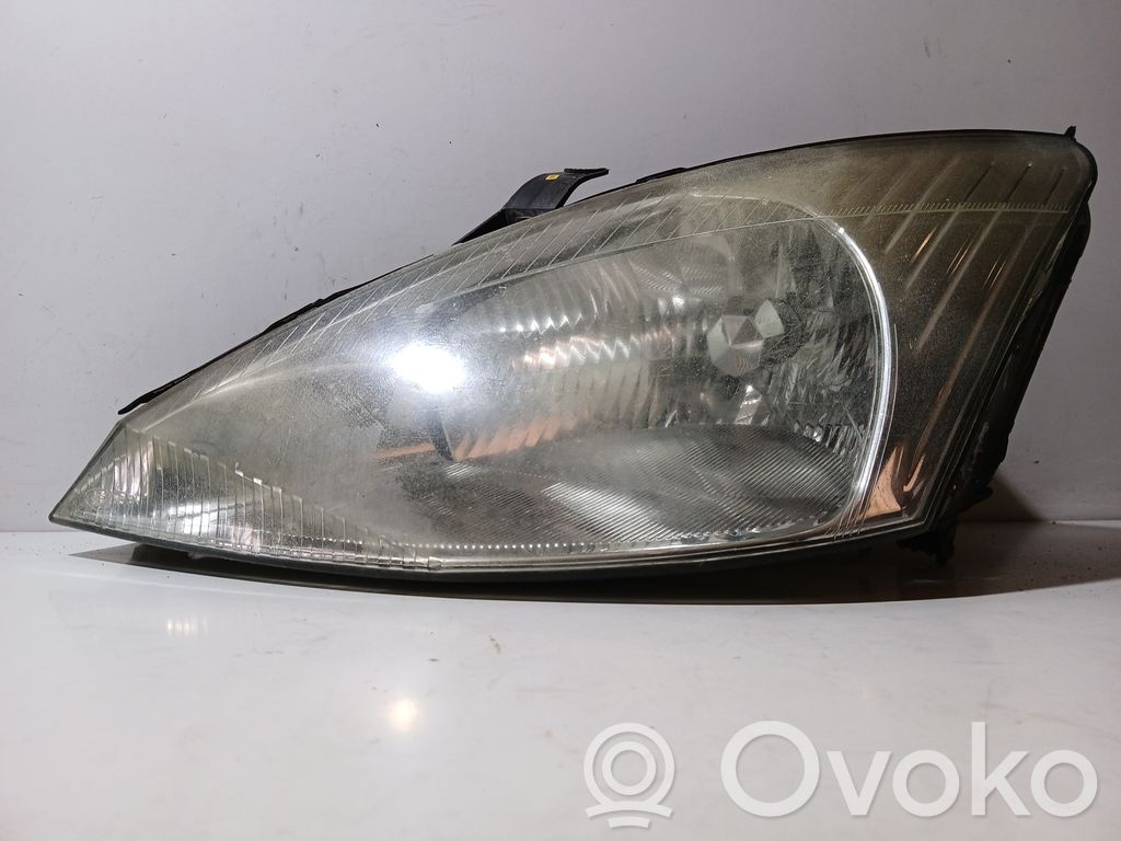 Ford Focus Headlight/headlamp 