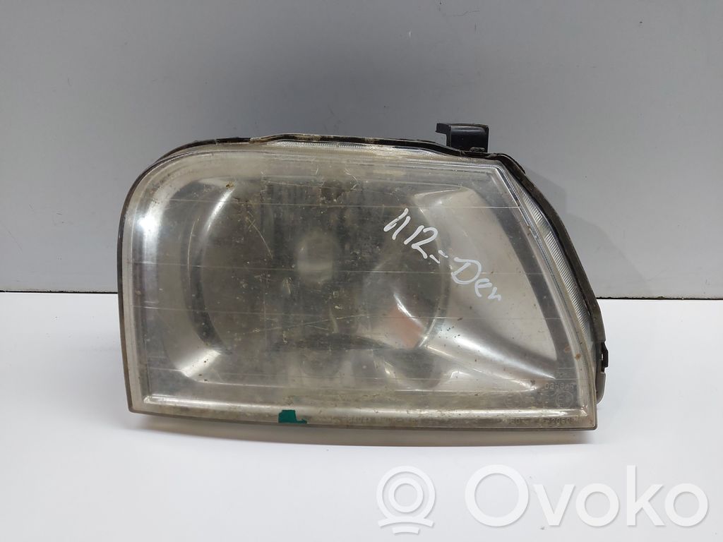 Mitsubishi L200 Lampa przednia 