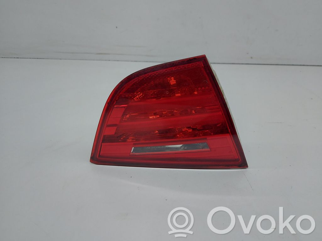 Tailgate rear/tail lights   2184