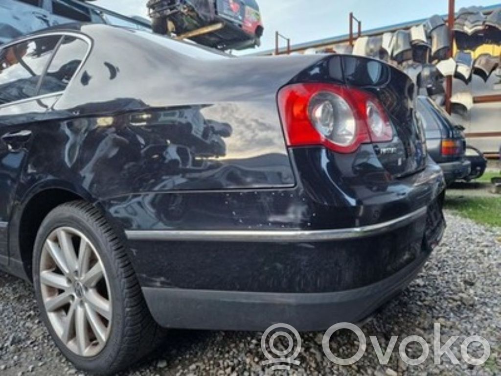 Volkswagen PASSAT B6 Parachoques 