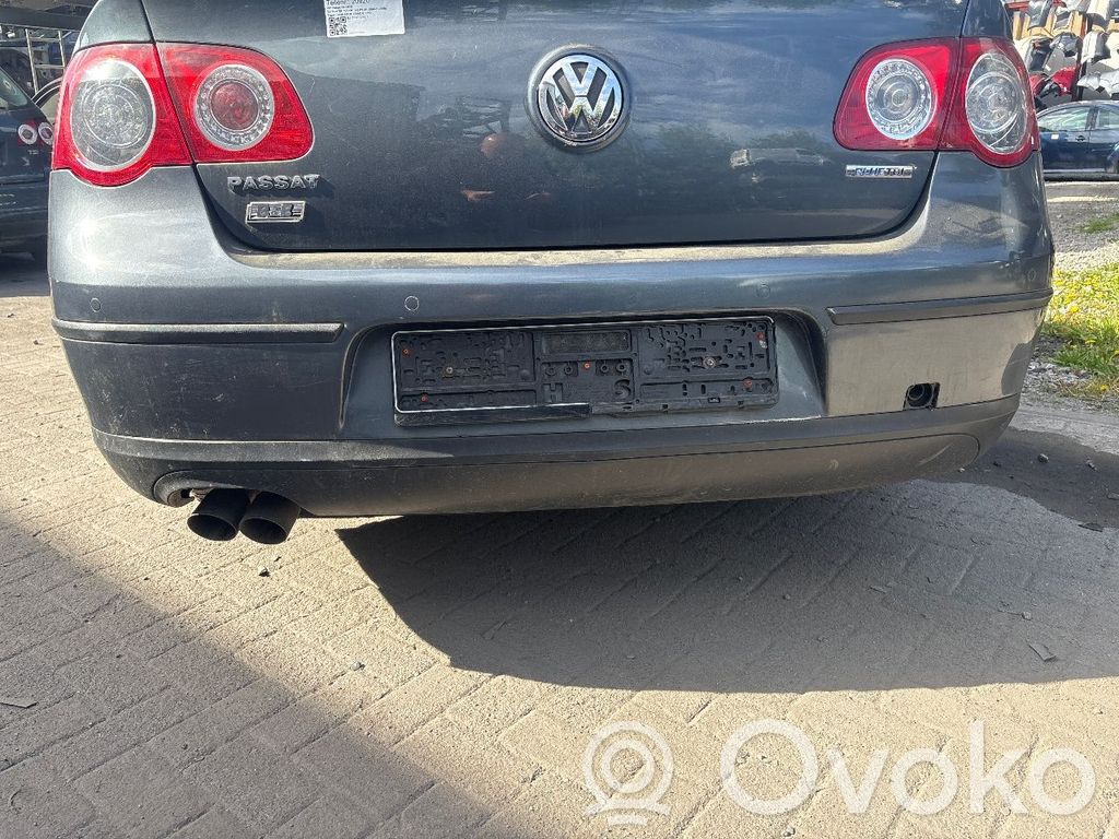 Volkswagen PASSAT B6 Parachoques 