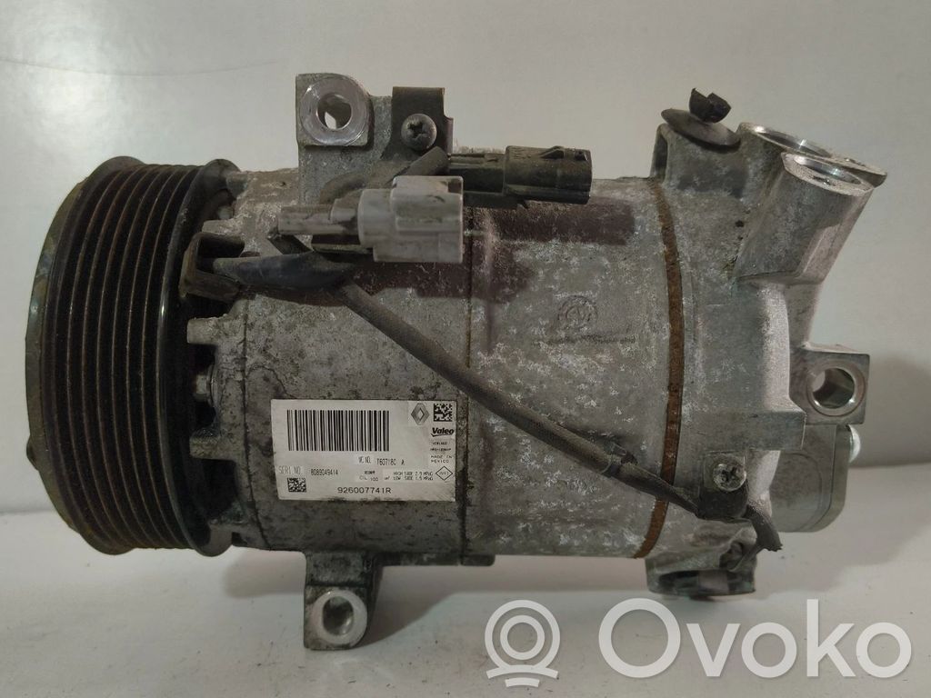 Ilmastointilaitteen kompressorin pumppu (A/C)   926007741R