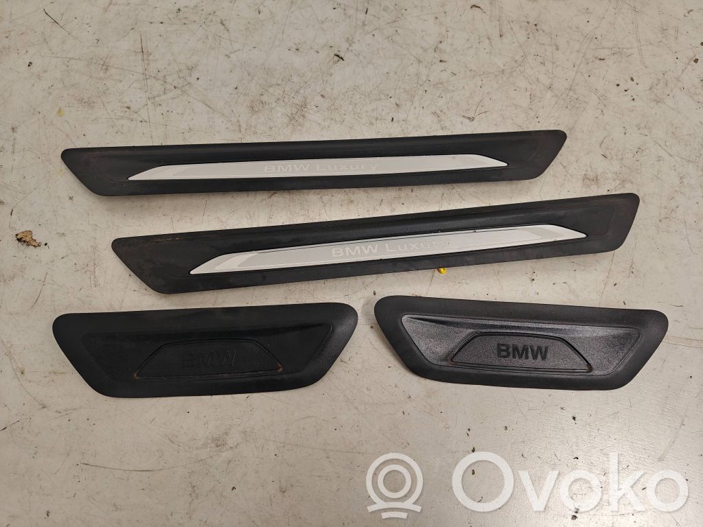 BMW 2 F45 Priekšējā sliekšņa dekoratīvā apdare (iekšējā) 