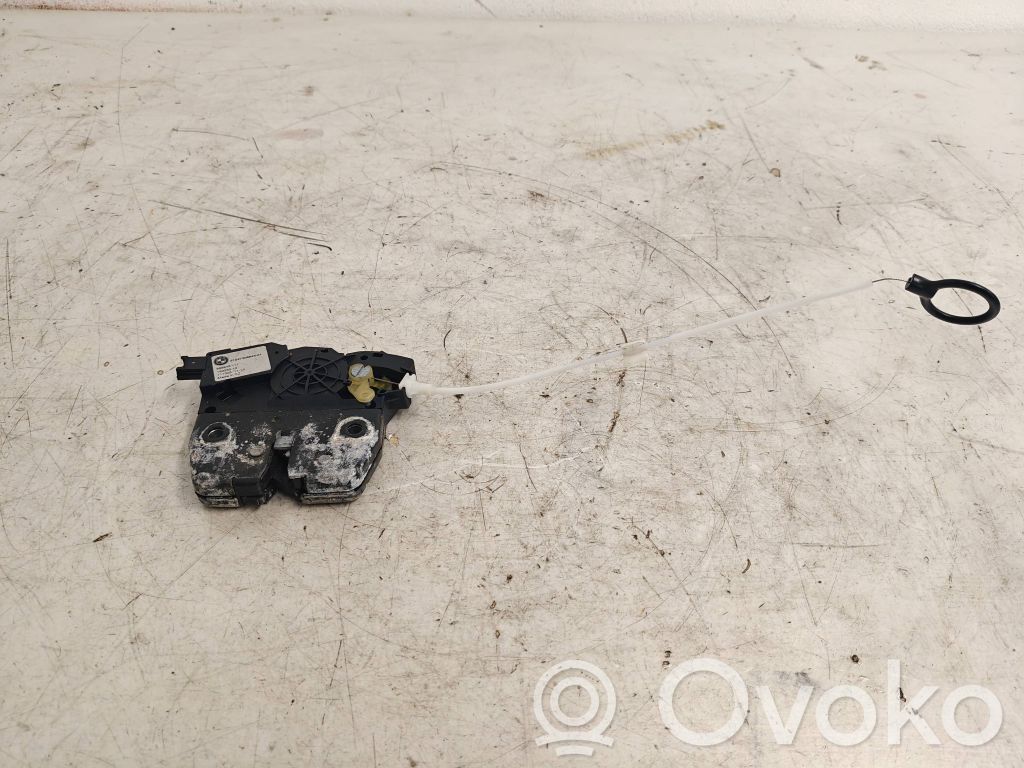 BMW 3 E90 E91 Spyna galinio dangčio 