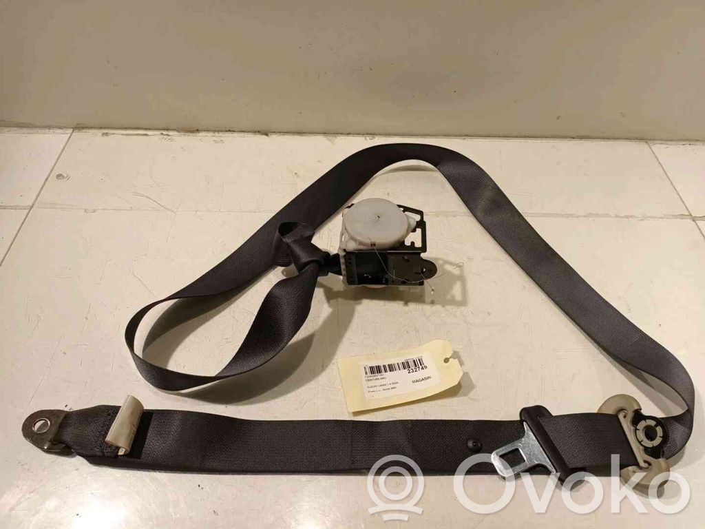 Suzuki Liana Cinturón trasero 