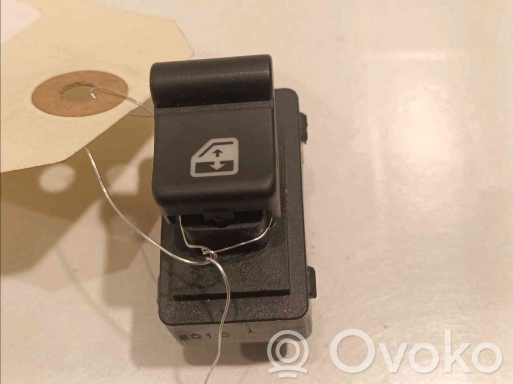 Alfa Romeo Mito Electric window control switch 
