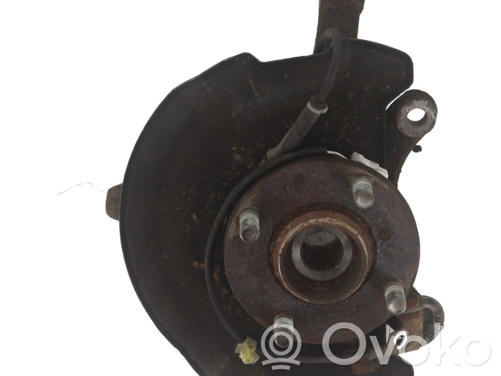 Suzuki Swift III Achsschenkel vorne 