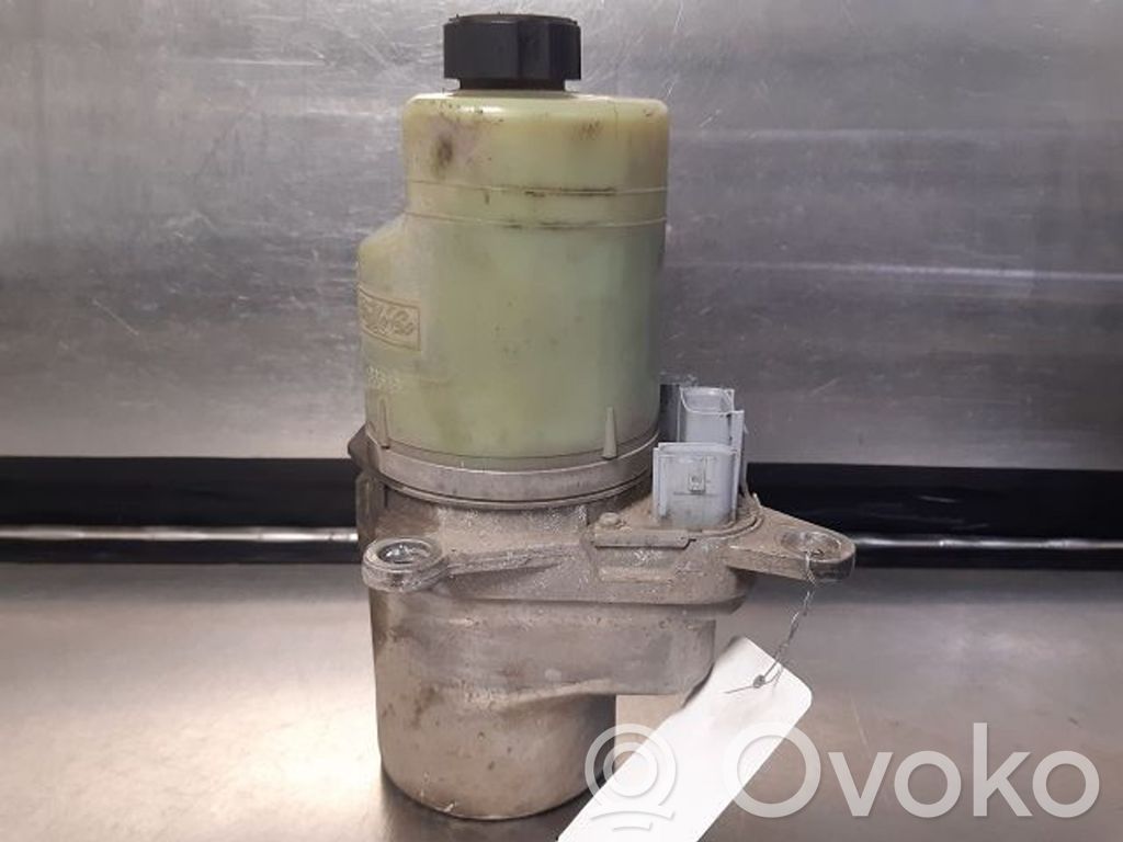 Ford Focus Ohjaustehostimen pumppu 