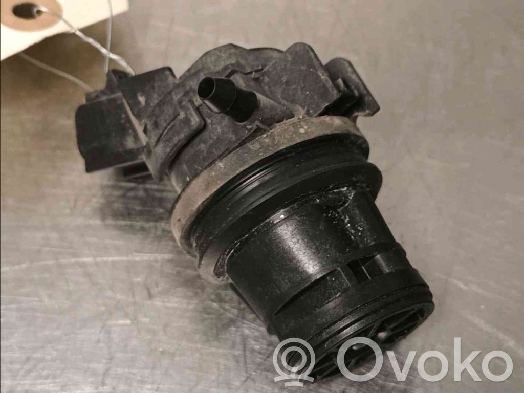 Mazda 6 Windscreen/windshield washer pump 