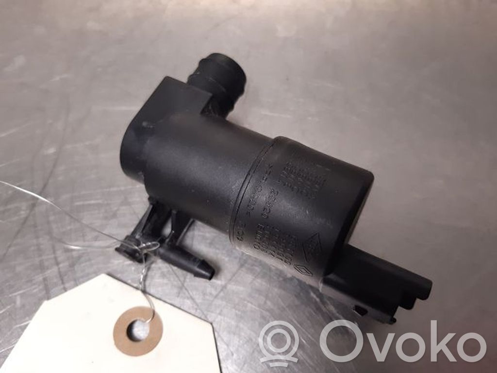 Renault Master III Windscreen/windshield washer pump 