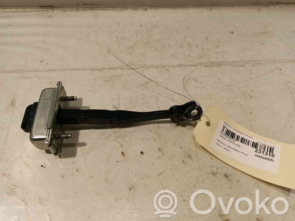 Renault Megane E-Tech Etuoven pidätin 