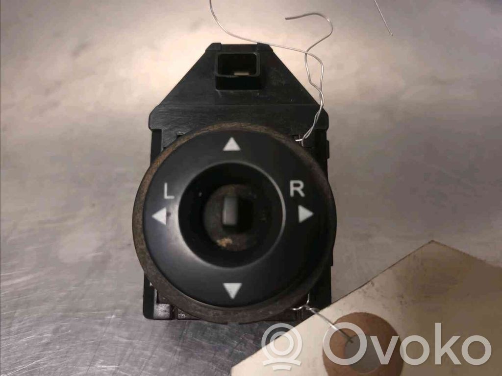 KIA Ceed Wing mirror switch 