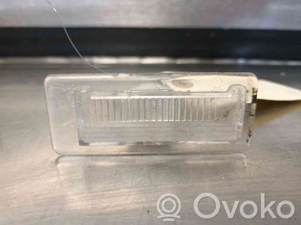 Opel Combo C Éclairage de plaque d'immatriculation 