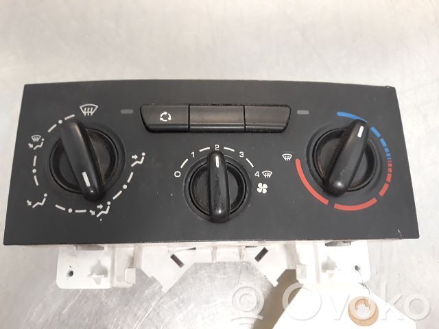Peugeot Expert Climate control unit 