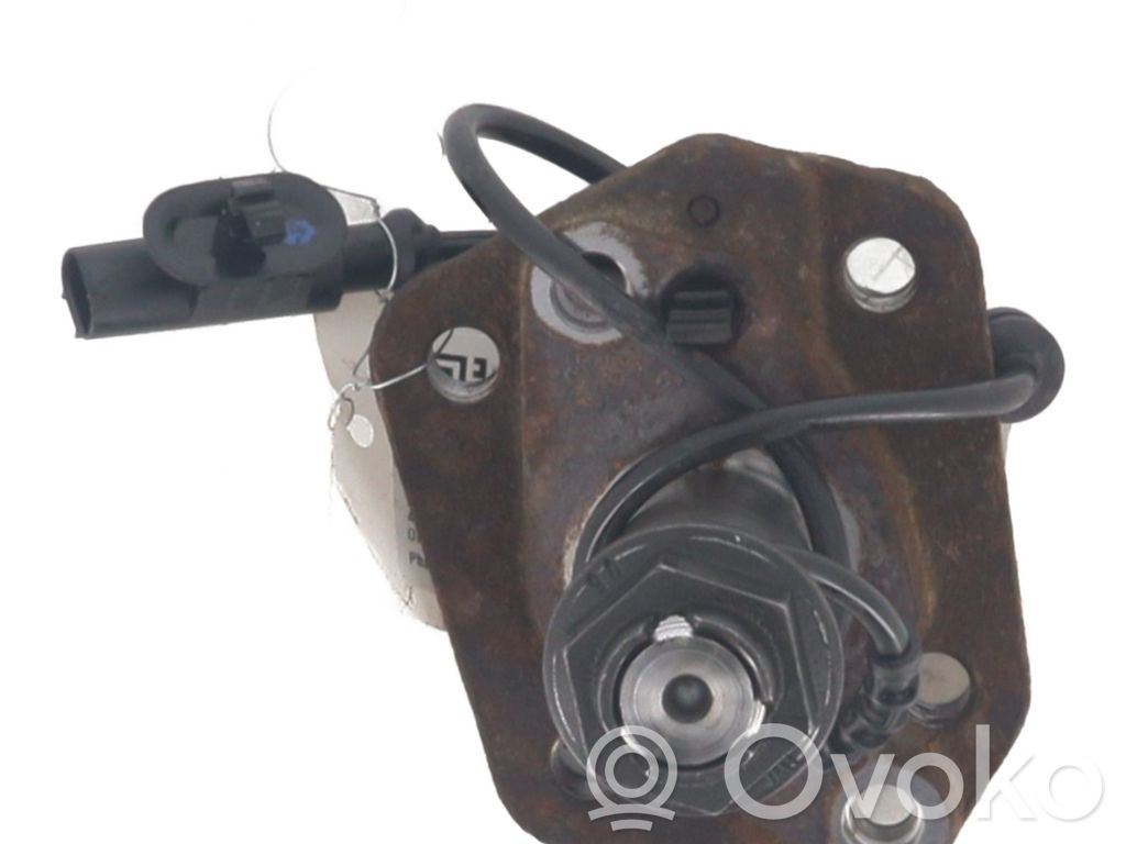 Opel Corsa D Mangueta de dirección de rueda trasera 