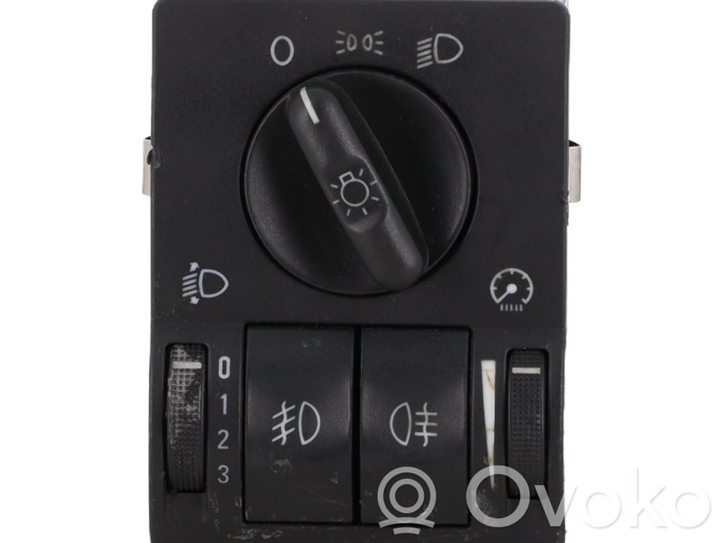 Opel Corsa C Light switch 