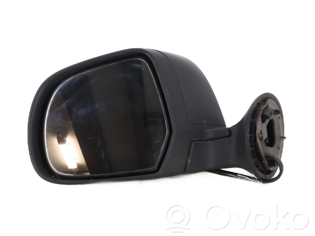 Renault Dacia Duster Front door electric wing mirror 