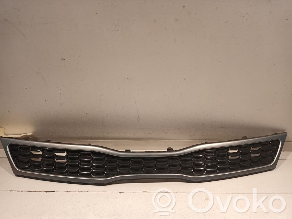 KIA Rio Etupuskurin ylempi jäähdytinsäleikkö 