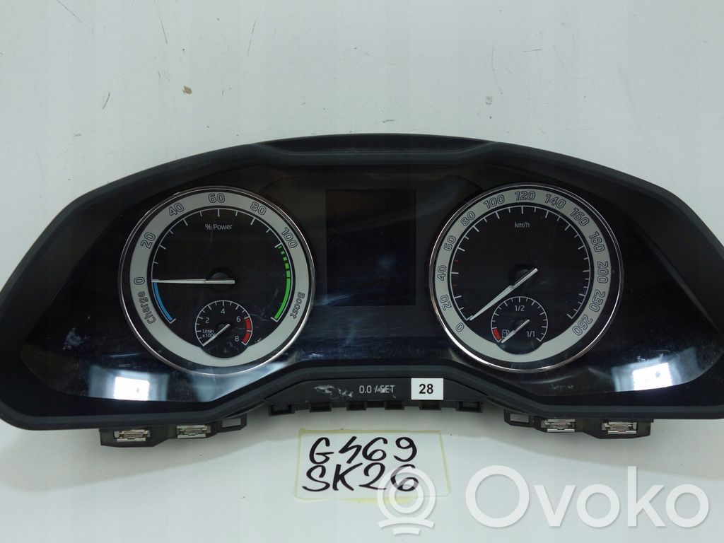 Skoda Superb B8 (3V) Speedometer (instrument cluster) 