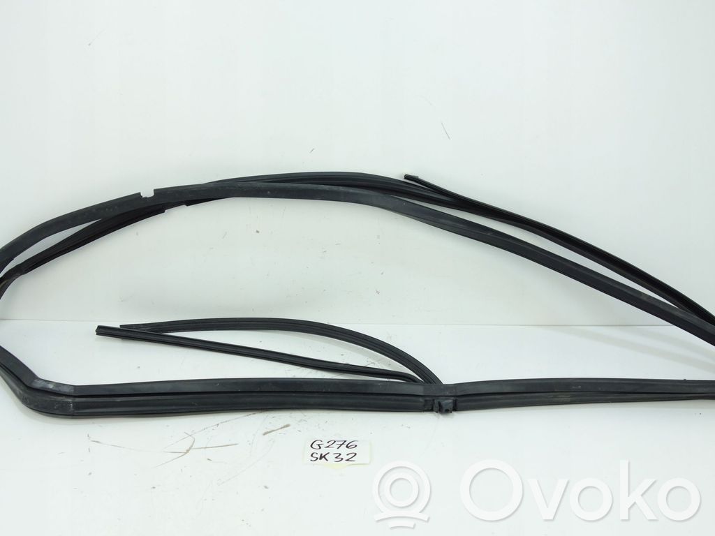 Gummidichtung Fenster Scheibe Heckklappe   V21511,BK21V21511AN