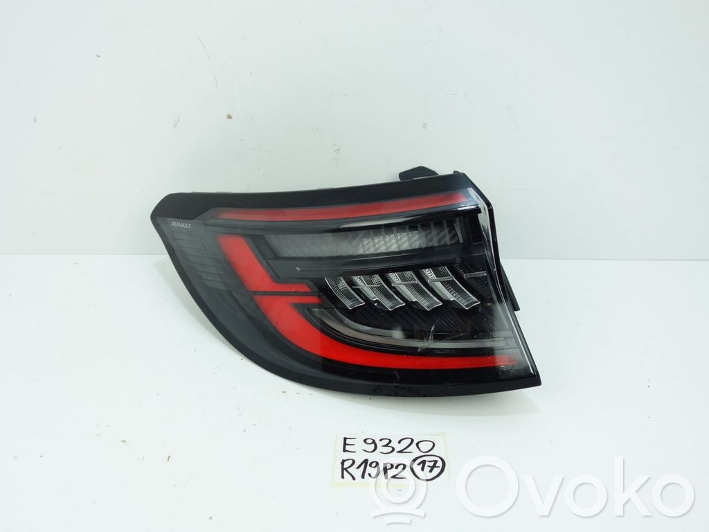 Rear/tail lights   265550837R,265550837R